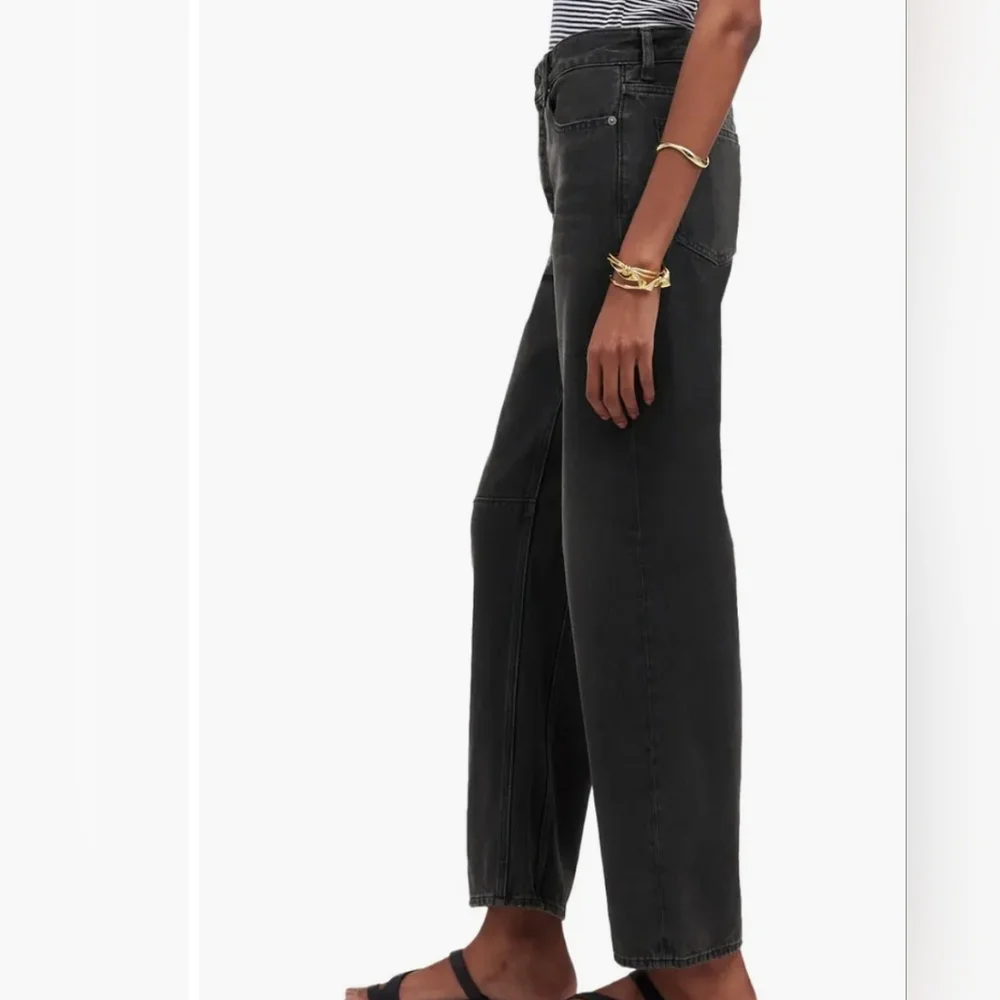Madewell Darted Barrel Leg Jeans Olenda Wash Petite 24P | High Rise Black Denim - Picture 3 of 16
